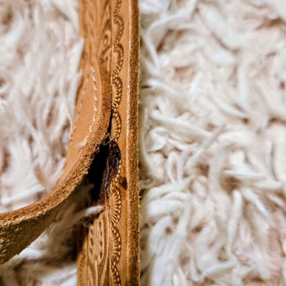 🤎VTG Tooled Leather ESPRIT Belt - Picture 7 of 8